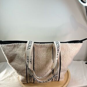 Victoria’s Secret 11225802 Cozy Plush Tote Ivy/Black NWT